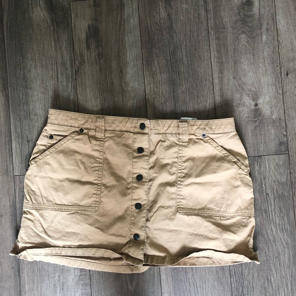 Abercrombie Tan Women's Shorts
